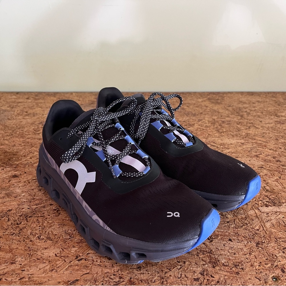 On. Cloud Monster Women’s size 9